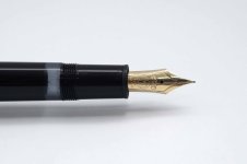Montblanc-Meisterstuck-146-Classic-Black-Resin-5.jpg