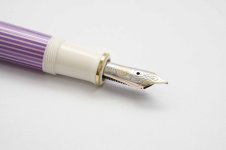 Pelikan-Souveran-M600-Violet-White-Special-Edition-4.jpg