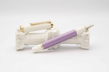 Pelikan-Souveran-M600-Violet-White-Special-Edition-1.jpg