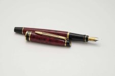 Waterman-Expert-II-Oriental-Maroon-Marble-Red-3.jpg