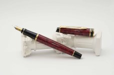 Waterman-Expert-II-Oriental-Maroon-Marble-Red-1.jpg