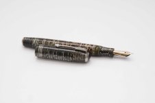 Parker-Vacumatic-Standard-Grey-Pearl-Double-Jewels-Lockdown-Filler-3.jpg
