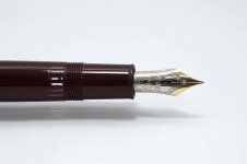 Montblanc-Meisterstuck-146R-Legrand-Bordeaux-4.jpg