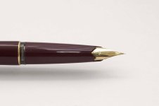 Montblanc-Classic-Burgundy-4.jpg