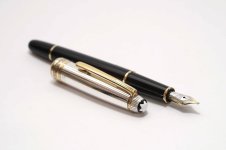 Montblanc-Meisterstuck-Solitaire-144DS-Doue-Sterling-Silver-3.jpg