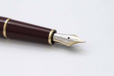Montblanc-Meisterstuck-144R-Bordeaux-4.jpg