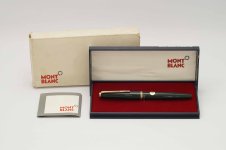 Montblanc-221-Classic-Deep-Green-2.jpg