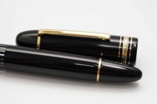 Montblanc-Meisterstuck-149-Classic-Black-Resin-7.jpg