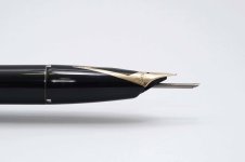 Sheaffer-PFM-V-Snorkel-Black-Gold-Filled-Cap-4.jpg