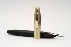 Sheaffer-PFM-V-Snorkel-Black-Gold-Filled-Cap-2.jpg