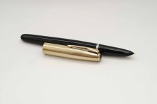 Parker-51-Vacumatic-Black-Gold-Filled-Cap-3.jpg