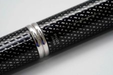 Pilot-Capless-Vanishing-Point-Black-Carbonesque-6.jpg