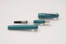 Fountain-Pen-Revolution-Darjeeling-Teal-Flex-Nib-8.jpg