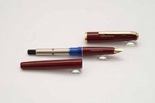 Pelikan-Classic-MK-Burgundy-4.jpg