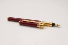 Cartier-Trinity-Red-Lacquer-Gold-3.jpg