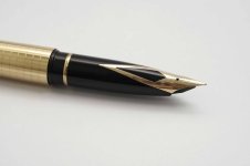 Sheaffer-Targa-1007-Gold-Plated-Geometric-4.jpg