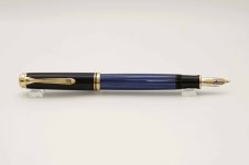 Pelikan-Souveran-M800-Blue-Stripe-6.jpg