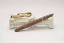 Parker-51-Aerometric-Cocoa-Gold-Filled-Cap-1.jpg