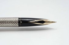 Sheaffer-Imperial-Touchdown-Sterling-Silver-Diamond-Design-4.jpg