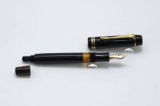 Montblanc-Soennecken-332-Vintage-Black-Piston-Filler-3.jpg