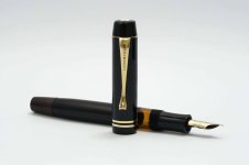 Montblanc-Soennecken-332-Vintage-Black-Piston-Filler-2.jpg