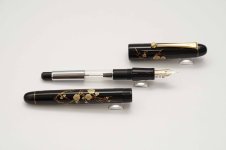 Pilot-Namiki-Maki-e-Flowers-of-Plum-Tree-5.jpg