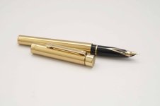 Sheaffer-Targa-1020-Imperial-Brass-3.jpg