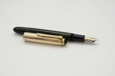 Pelikan-500NN-Rolled-Gold-Cap-Green-Black-3.jpg