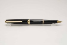 Montblanc-121-Classic-Black-Resin-7.jpg