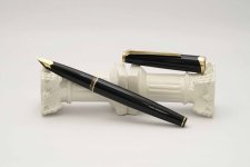Montblanc-121-Classic-Black-Resin-1.jpg
