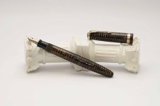 Parker-Vacumatic-Gold-Striped-Blue-Diamond-1.jpg