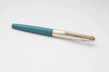 Parker-61-Heirloom-Vista-Blue-12K-Gold-Filled-Rainbow-Cap-7.jpg
