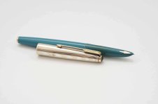 Parker-61-Heirloom-Vista-Blue-12K-Gold-Filled-Rainbow-Cap-2.jpg