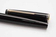 Montblanc-22-Classic-Black-Resin-6.jpg