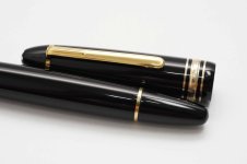 Montblanc-Meisterstuck-146-Classic-Black-Resin-4.jpg