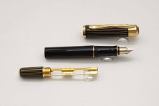 Pelikan-Ductus-P3110-Black-Gold-5.jpg