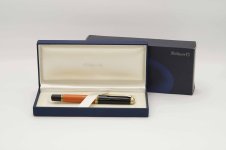 Pelikan-Souveran-M800-Burnt-Orange-2.jpg