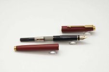 Parker-75-Matte-Red-3.jpg