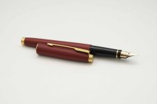 Parker-75-Matte-Red-2.jpg