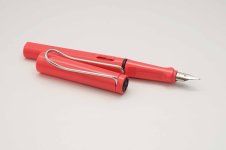 Lamy-Safari-Line-Friends-Rabbit-Special-Edition-3.jpg