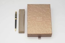 Parker-Sonnet-2007-Lacquer-Black-GT-Ballpoint-Pen-2.jpg