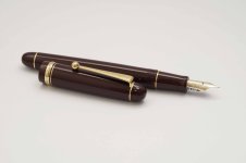 Pilot-Custom-74-Bordeaux-3.jpg