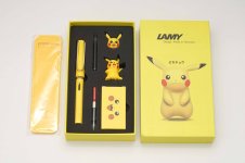 Lamy-Safari-Pokemon-Pikachu-Special-Edition-2.jpg
