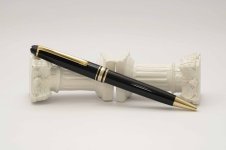 Montblanc-Meisterstuck-164-Classic-Black-Resin-Ballpoint-Pen-1.jpg