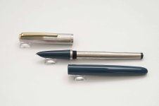 Parker-51-Premium-Dark-Blue-Stainless-Steel-Cap-5.jpg