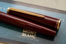 Montblanc-Classic-Burgundy-5.jpg