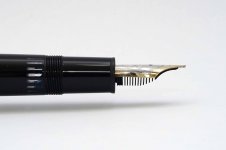 Montblanc-Meisterstuck-146-Legrand-Black-Resin-4.jpg