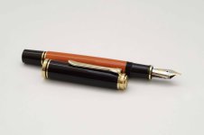 Pelikan-Souveran-M800-Burnt-Orange-4.jpg