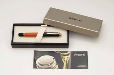 Pelikan-Souveran-M800-Burnt-Orange-2.jpg