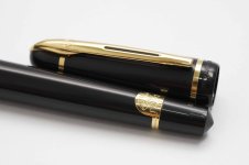 Waterman-Phileas-Green-Black-4.jpg